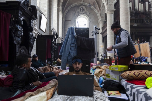 Occupation et 4eme jour Grêve de la faim des Sans Papiers à Bruxelles dans l'église du Beguinage